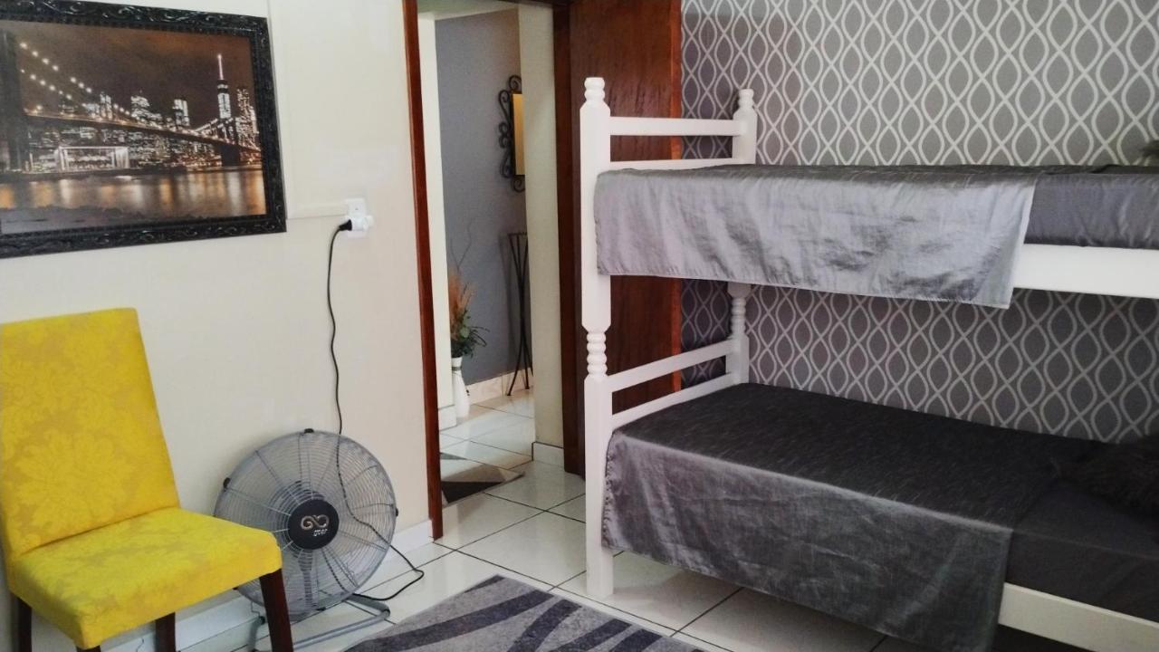 בלומנאו Hostel Sil Cardoso מראה חיצוני תמונה